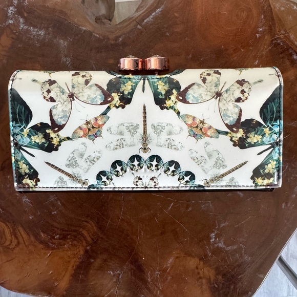 Ted Baker Strisa Butterfly Design Matinee Patent Leather Clutch Wallet Purse - Picture 2 of 10